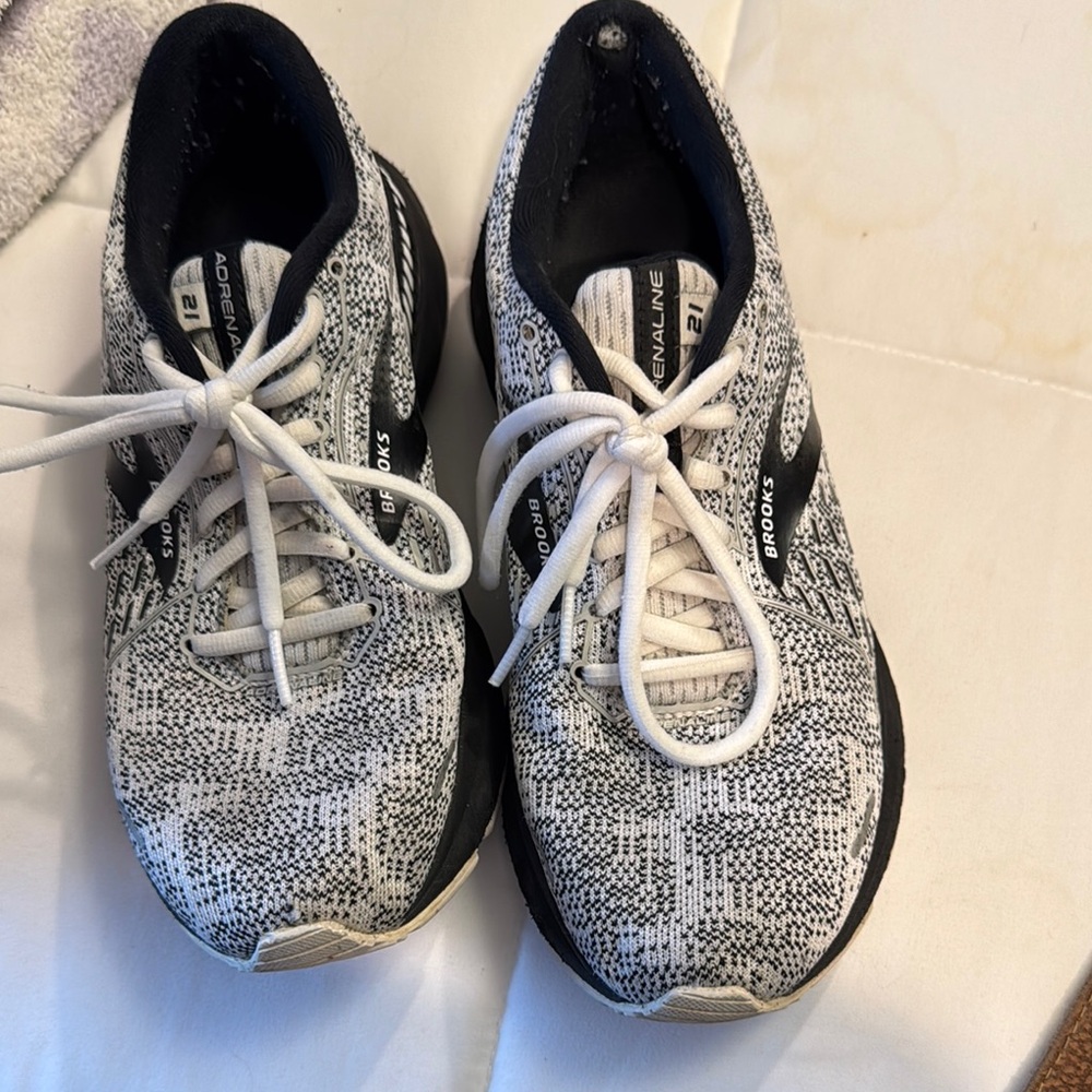 Brooks Adrenaline